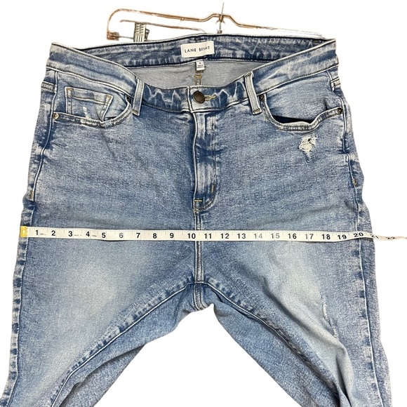 Lane Bryant High Rise Destructed Blue Jeans Size 18 - Picture 11 of 11